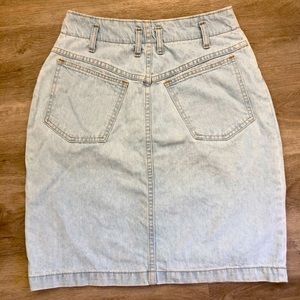 1980s vintage high-waisted denim mini skirt by Hunt Club